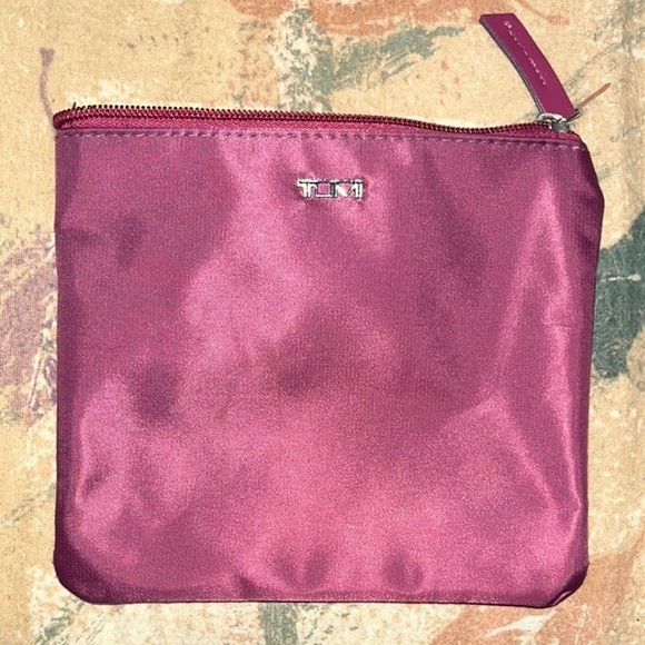Tumi Burgundy Cosmetic Bag Sleek Design Zipper Closure - Picture 1 of 9